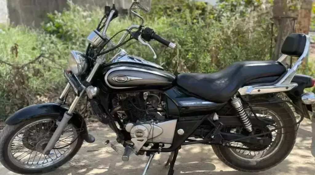 second hand bike । cruiser bike । Bajaj Avenger 220