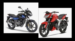 Bajaj Pulsar 150 vs TVS Apache RTR 160 4V: कम कीमत में कौन है ज्यादा स्टाइलिश और दमदार स्पोर्ट्स बाइक, जाने यहां