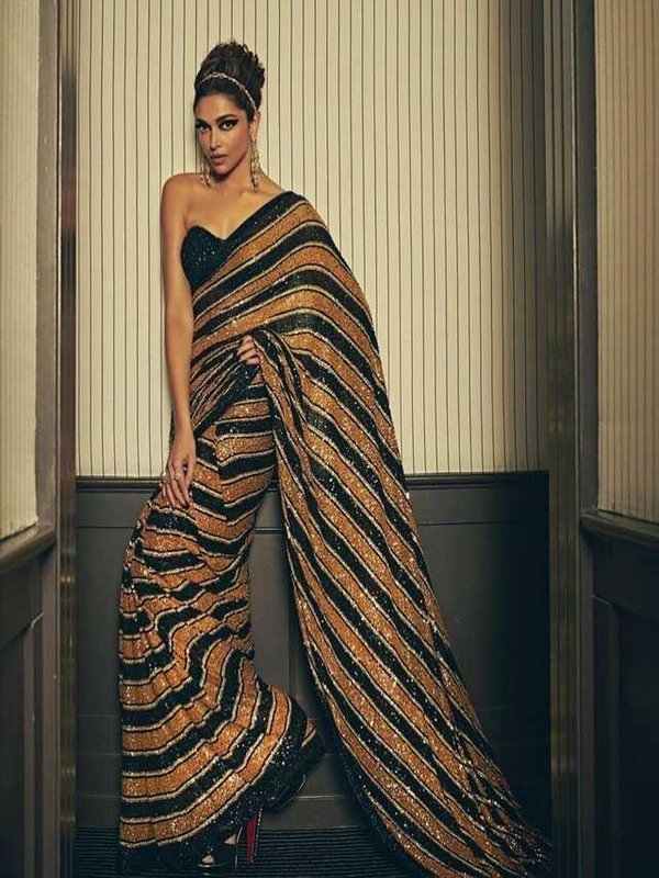 DEEPIKA PADUKONE IN RETRO LOOK