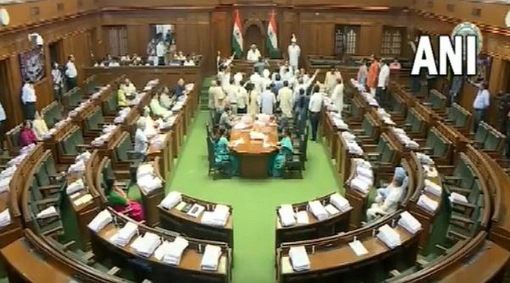 दिल्ली विधानसभा में बवाल। (फोटो- एएनआई)