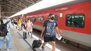 Indian Railway IRCTC Train Holi Special 2022