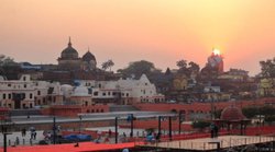 मथुरा-वृंदावन, अयोध्या समेत उत्तर भारत के प्रमुख तीर्थ स्थलों के दर्शन कराएगा Indian Railways, IRCTC ने तैयार किया 8 दिन 9 रात्रि का टूर पैकेज