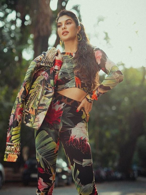 Jacqueline Fernandez stunning look
