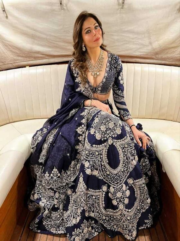 KANIKA KAPOOR - WOULD BE BRIDE