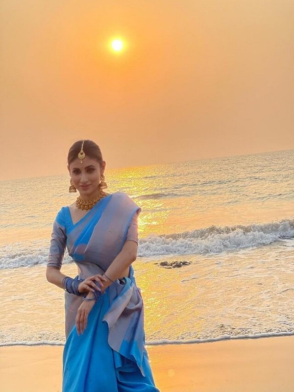 MOUNI ROY CLASSICAL DANCE AVATAR