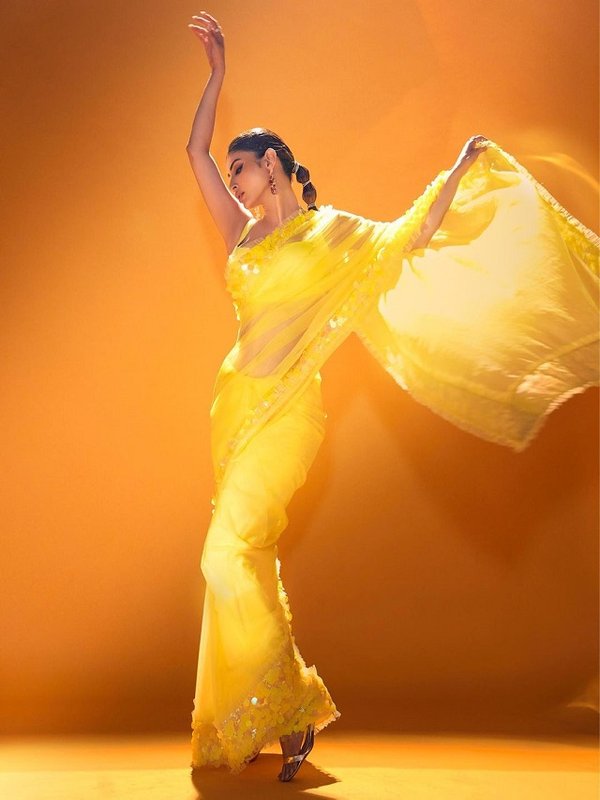 MOUNI ROY IN SHIFFON YELLOW SAREE