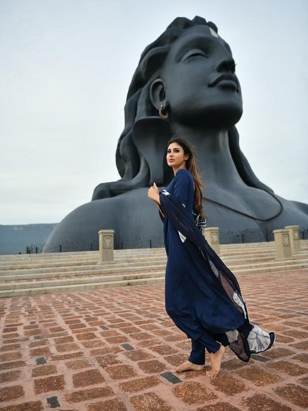 MOUNI ROY IN SHIVA BHAKTI