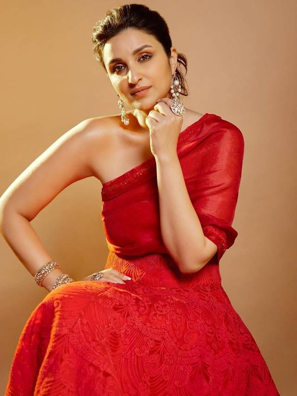 Parineeti red look