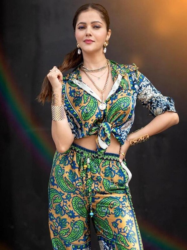 RUBINA DILAIK IN MULTICOLOUR CO-