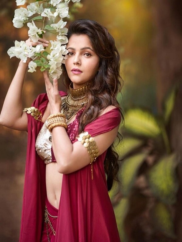 RUBINA DILAIK IN RED APSARA LOOK