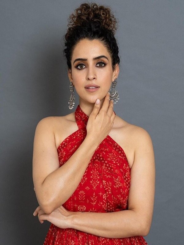 SANYA MALHOTRA - MAKEUP TIPS