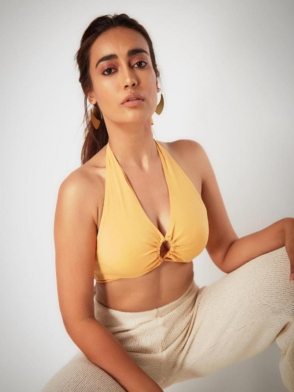 SURBHI JYOTI - MAKEUP TIPS TO LOOK BEAUTIFUL