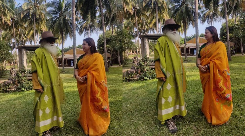 Sadguru Lekhi Photo| Meenkashi Lekhi With Sadguru|