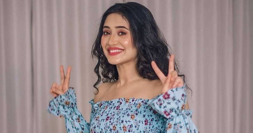 शिवांगी जोशी ने बताया था कि वह काफी इमोशनल हैं। अपने इमोशन के कारण ही वह कई बार मुसीबत झेल चुकी हैं।