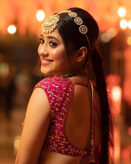 Shivangi Joshi Favourite Things: टीवी सीरियल बेगूसराय से डेब्यू करने वालीं और ये रिश्ता क्या कहलाता है (Yeh Rishta Kya Kehlata Hai) से शोहरत पाने वालीं शिवांगी जोशी (Shivangi Joshi) छोटे पर्दे का बड़ा नाम बन चुकी हैं। शिवांगी जोशी की फैन फॉलोइंग भी बहुत ज्यादा है। मोहसिन खान (Mohsin Khan) संग शिवांगी जोशी की जोड़ी फैंस काफी पसंद करते हैं। आइए जानते हैं शिवांगी जोशी को क्या-क्या है पसंद: 