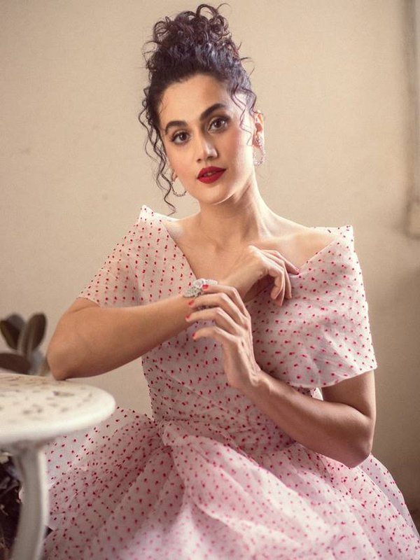 Taapsee stuns