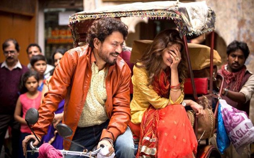 इरफान खान की फिल्म हिंदी मीडियम ने भी अपनी लागत से कई गुना ज्यादा कमाई की थी। फिल्म के प्रोड्यूसर्स के मुताबिक हिंदी मीडियम की लागत बहुत ज्यादा नहीं थी।