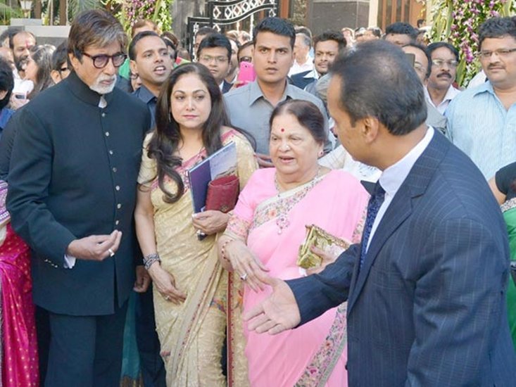 टीना कहती हैं कि सास कोकिला बेन उनकी जिंदगी में ऐसी महिला हैं जिनसे वह रोज कुछ ना कुछ सीखती रहती हैं।