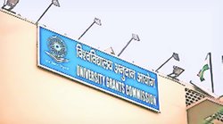 डीयू : स्नातक प्रथम वर्ष का पाठ्यक्रम जल्द