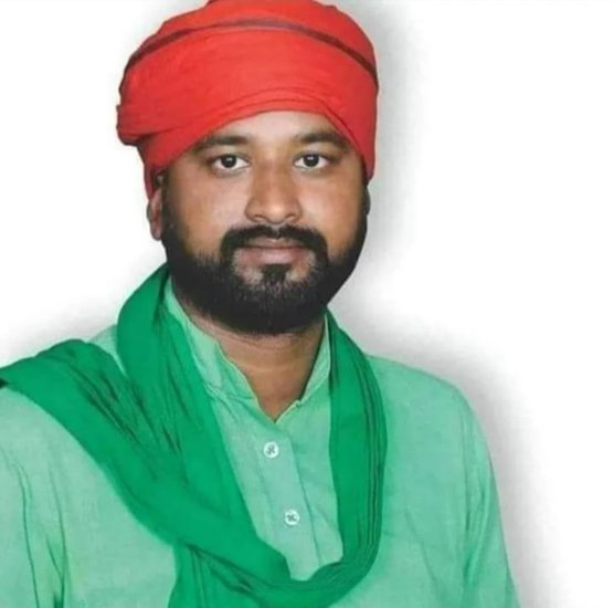बात सबसे कम संपत्ति वाले विधायक की करें तो ये नाम चित्रकूट से सपा के एमएलए अनिल कुमार का है। अनिल कुमार के पास महज करीब 31 हजार रुपये की संपत्ति है।