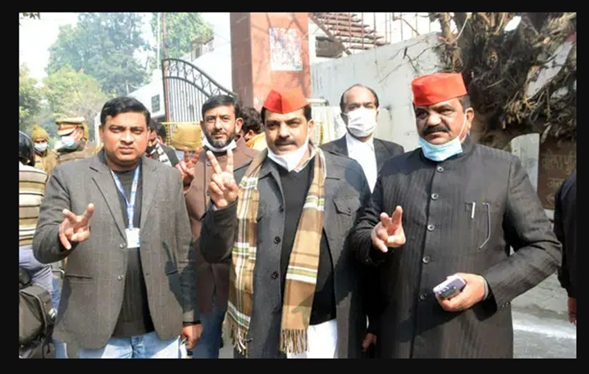 दूसरे नंबर पर हैं मुरादाबाद देहात सीट से मोहम्मद नासिर। मोहम्मद नासिर ने अपनी संपत्ति करीब 60 करोड़ रुपए घोषित की है। 