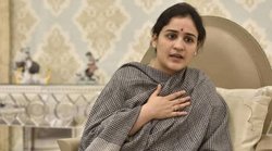 यूपीः वापस लौटिएगा तो इस कसम के साथ कि उत्तर भारतीयों पर नहीं करेंगे अत्याचार- राज ठाकरे से बोलीं अपर्णा यादव