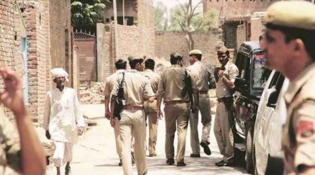 UP News, amroha, up police, holi, police, Yogi Adityanath, mosque