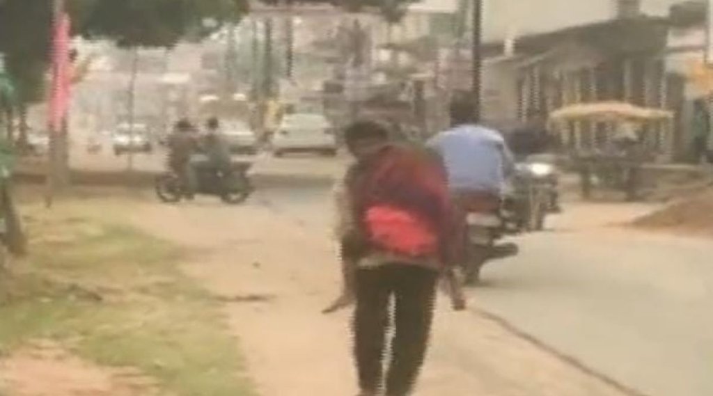 chattisgarh, viral video, health minister, health centre