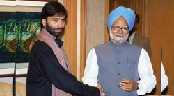 हुर्रियत के नेताओं से वाजपेयी ने शुरू की बातचीत- पूर्व पीएम और यासीन मलिक की वायरल तस्वीर पर बोले पत्रकार, लोग करने लगे ऐसे कमेंट