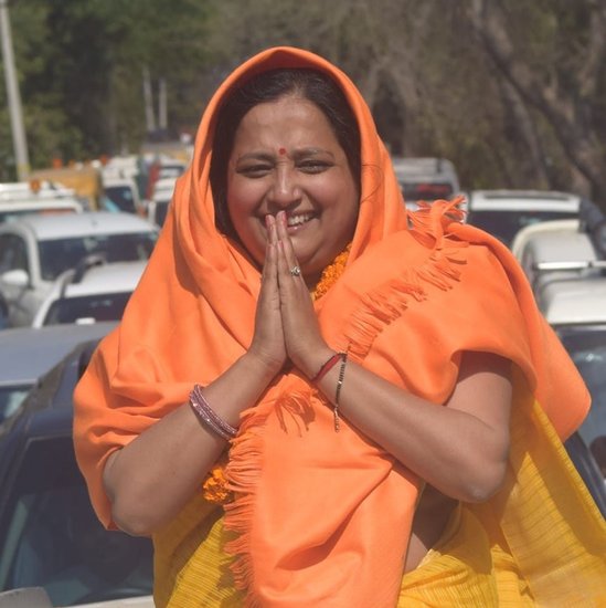 भाजपा नेता केतकी सिंह ने बलिया में बांसडीह विधानसभा क्षेत्र से रामगोविंद चौधरी को हराया है। समाजवादी पार्टी के राम गोविंद चौधरी नेता विपक्ष थे। चौधरी 8 बार से विधायक थे। केतकी सिंह ने उनके विजय रथ को रोक दिया है।