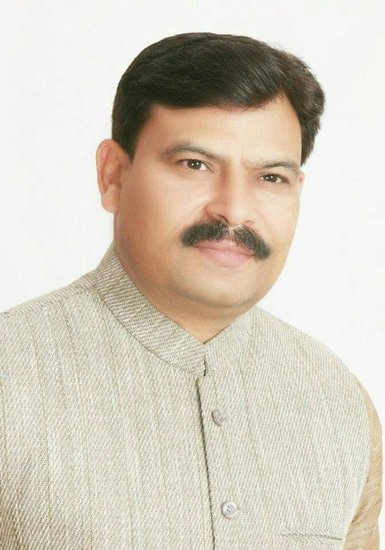 कृष्ण पाल मलिक को योगी सरकार में राज्यमंत्री बनाया गया है। उन्हें वन, पर्यावरण, जंतु उद्यान, जलवायु परिवर्तन मंत्रालय की जिम्मेदारी मिली है। बागपत जिले की बड़ौत सीट से विधायक केपी मलिक ने हाई स्कूल तक की पढ़ाई की है।