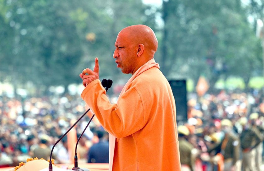 IE 100 Powerful Indians: इंडियन एक्स्प्रेस (Indian Express) ने देश के 100 सबसे ताकतवर भारतीयों की सूची जारी की है। इस सूची में अलग-अलग राज्यों के 18 मुख्यमंत्रियों के नाम भी शामिल हैं। सबसे ताकतवर मुख्यमंत्री के तौर पर योगी आदित्यनाथ (Yogi Adityanath) का नाम है। योगी सबसे पावरफुल सीएम के साथ ही देश के छठे सबसे ताकतवर शख्सियत भी हैं।