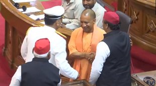 Akhilesh Yogi Photo| Yogi Akhilesh Sadan Photo|