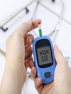 गाढ़ा खून होने से हो सकता है हार्ट अटैक का खतरा, इन लक्षणों से कर सकते हैं गाढ़े खून की पहचान