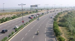 Electric Highways, Nitin Gadkari, National Highways Authority of India,