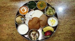 Indian Railway IRCTC : चैत्र नवरात्रि में रेलवे यात्रियों को परोसेगा व्रत की थाली, जानिए कैसे कर सकते हैं ऑर्डर