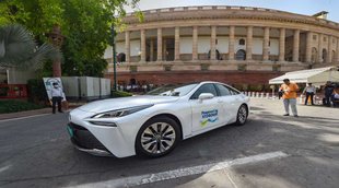 Hydrogen Fuel Car, Toyota, Nitin Gadkari,