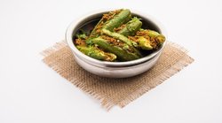 Uric Acid: यूरिक एसिड को कंट्रोल करने में असरदार है परवल, ऐसे करें इस्तेमाल