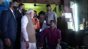 pm modi banaras tea