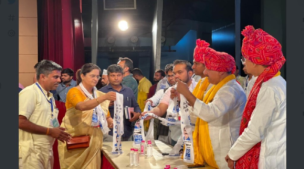 AAP, Arvind Kejriwal, Ambedkar- Bhagat Singh, Third Front, Gujarat, Himachal