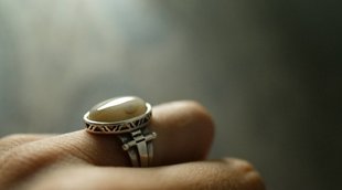 moti, pearl, moti ratna, pearl gemstone, moti ke laabh, moti ko kaise pehne, pearl ke prabhaav