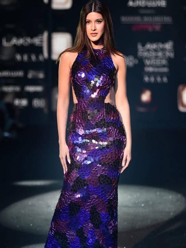 shanaya kapoor in lfw