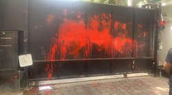 केजरीवाल के घर पर हुई तोड़फोड़ को लेकर सिसोदिया ने भाजपा पर बोला हमला, BJP की नूपुर शर्मा ने कहा – ऐसा कोई वीडियो हो तो YouTube पर डाल दो