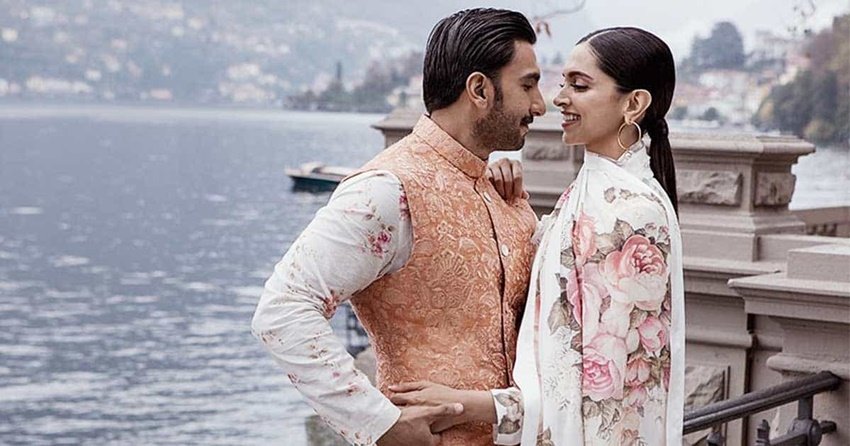 दीपिका पादुकोण को रणवीर सिंह ने फिल्म बाजीराव मस्तानी के सेट पर प्रपोज किया था। दोनों की लव स्टोरी फिल्म रामलीला से चालू हुई थी।