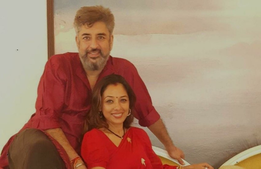 अनुपमा (Anupama) टेलीविजन का पॉपुलर शो है। इस शो में लीड रोल प्ले करती हैं एक्ट्रेस रूपाली गांगुली (Rupali Ganguly)। रूपाली गांगुली शो में एक तलाकशुदा महिला के किरदार में हैं। सीरियल में ये 44 वर्षीय रूपाली गांगुली पर रोमांटिक सीन भी फिल्माए गए थे। आइए जानते हैं उन सीन्स पर कैसा था उनके रियल लाइफ पार्टनर का रिएक्शन: 