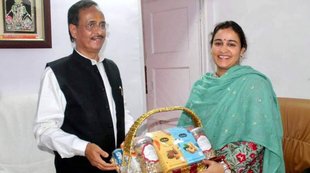 Aparana Yadav Photo| Aprana Dinesh Sharma| BJP Aparana Yadav|