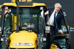 बुलडोजर में बैठे नजर आए बोरिस जॉनसन तो सुशांत सिन्हा बोले – कहीं जहांगीरपुरी की तरफ न निकल लें, मजे लेने लगे लोग