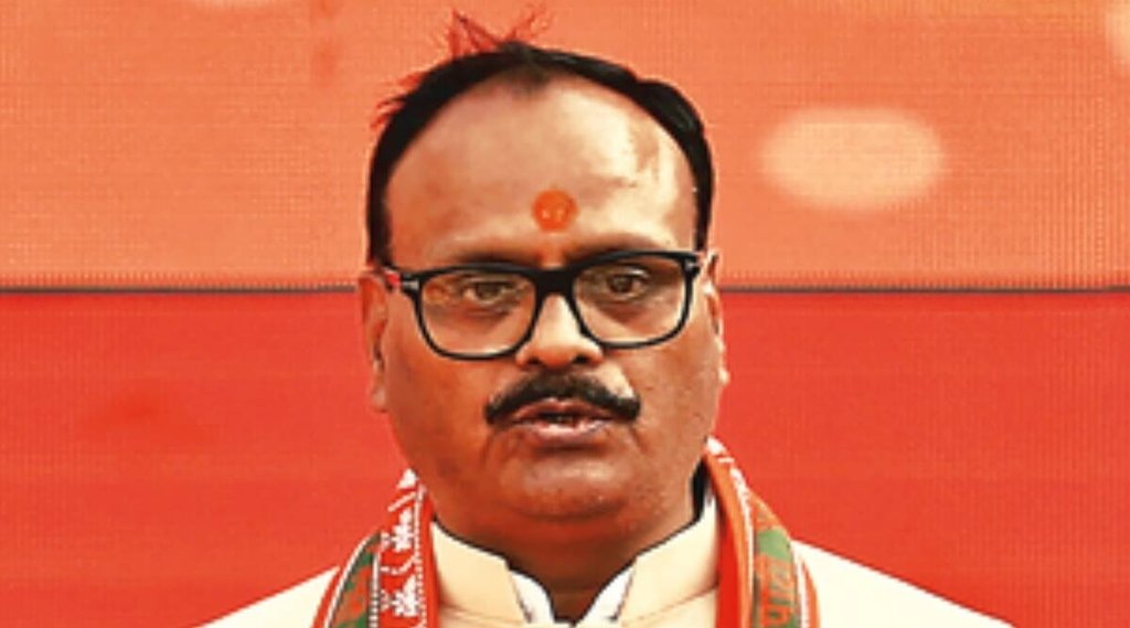 UP deputy CM Brajesh Pathak|UP deputy CM|UP health minister visited Barabanki hospital