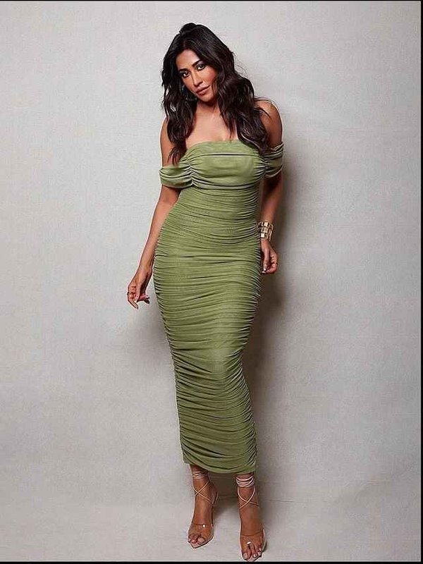 CHITRANGDA SINGH IN OFF SHOULDER ONE PIECE DRESS