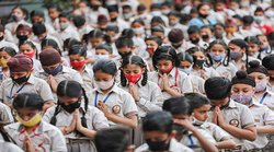 Coronavirus: नोएडा में खतरे की घंटी: 24 घंटे में आए 107 केस, जिनमें 33 स्‍कूली छात्र, पढ़ें देशभर का क्‍या है हाल